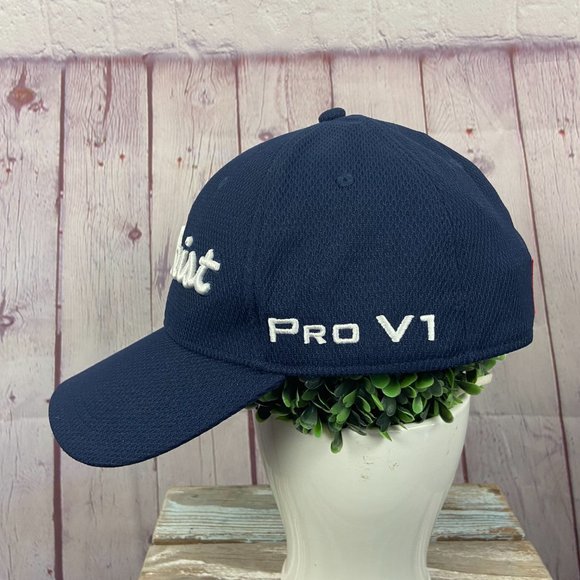 Titleist Navy Blue Flat Golf Cap. Size: Large/X-Large - Picture 2 of 9